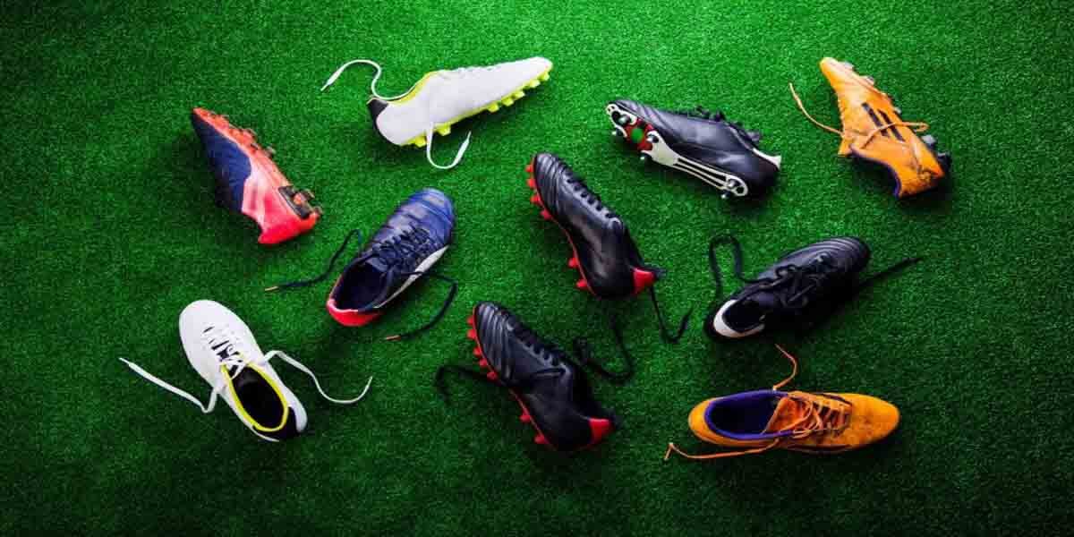 can baseball cleats be used for football